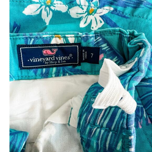 Vineyard Vines Boys’ Blue Floral Print Shorts - Size 7 - Picture 3 of 6